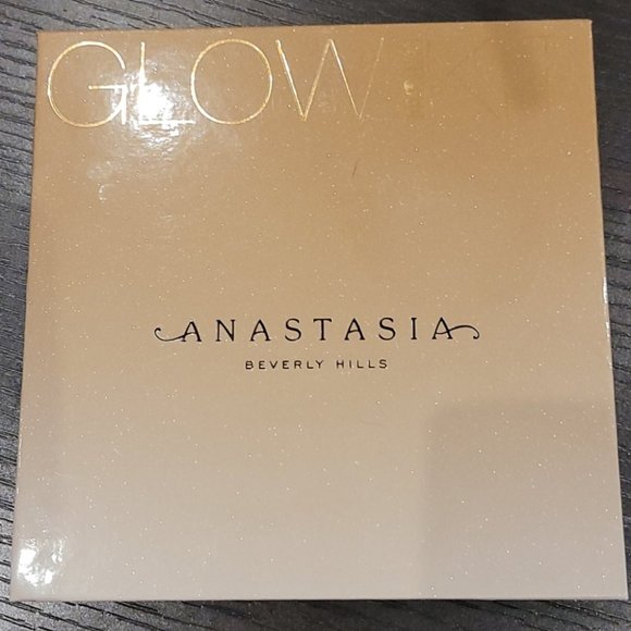 Anastasia Beverly Hills Sun Dipped Glow Kit